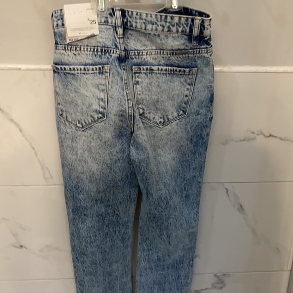 jeans - Picture 2 of 3